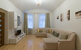 Spacious Apartment Near Wenceslas Square
